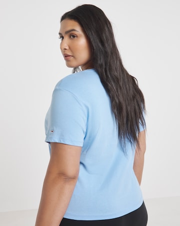 Tommy Jeans Slim Essential Logo Tee