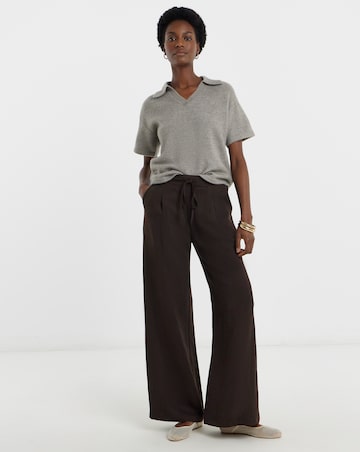 TEXTURED STRAIGHT LEG TROUSER