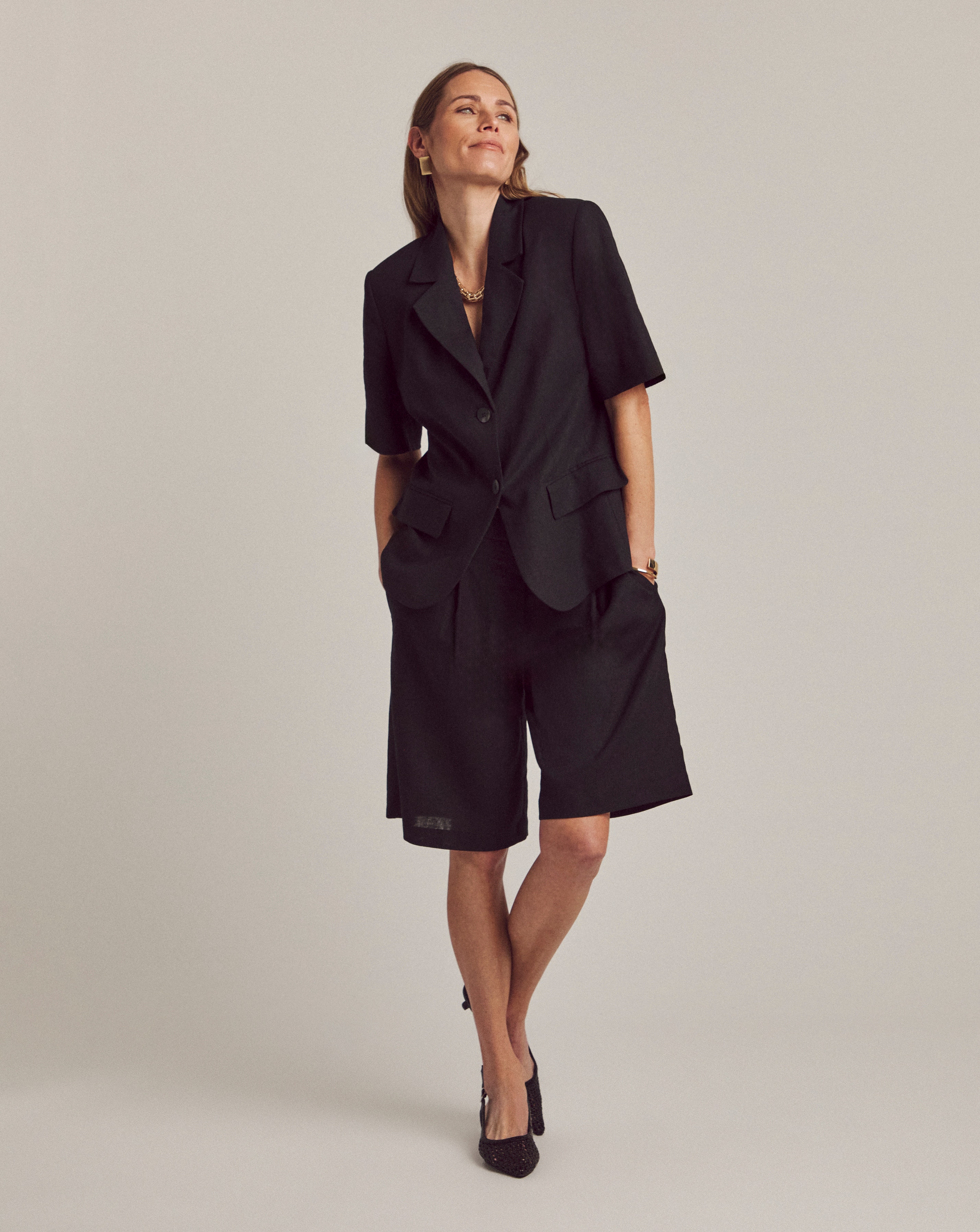 ANTHOLOGY LINEN BERMUDA SHORT