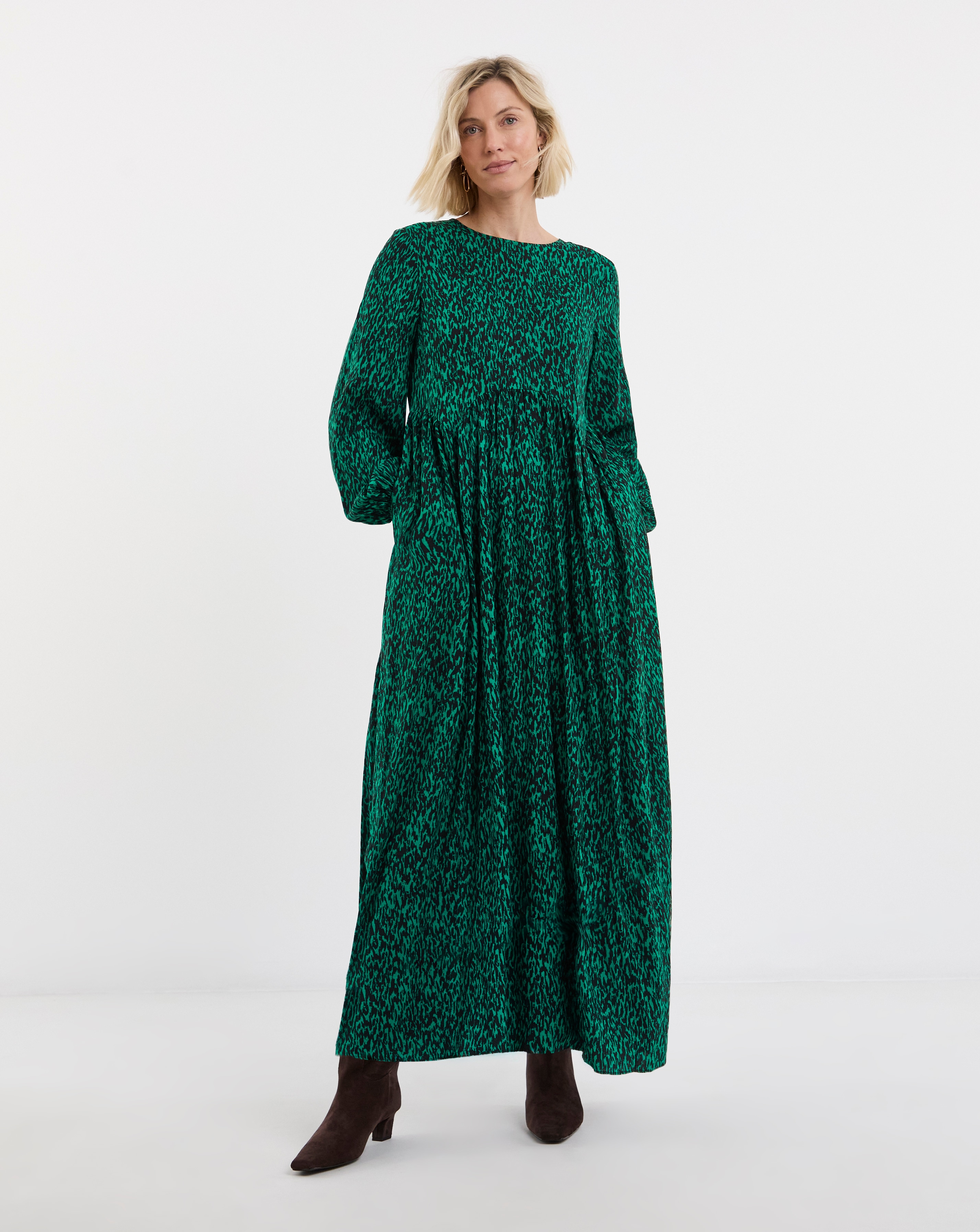 New In - Shaped Waist Long Sleeve Tea Dress