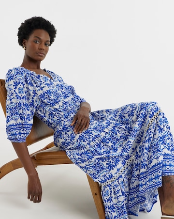 Border Print Tiered Maxi Dress