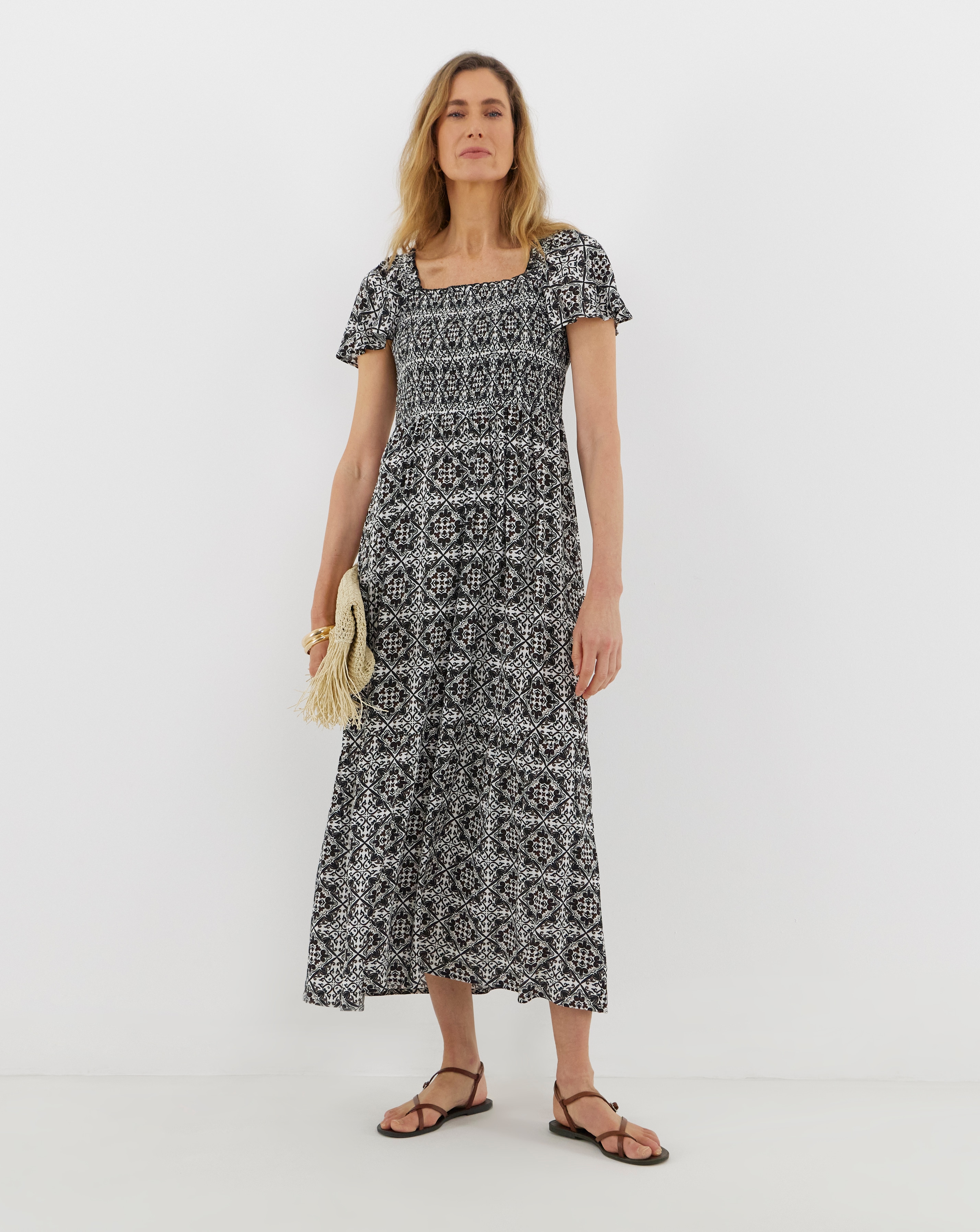 New In - Crinkle Shirred Flutter Sleeve Dress