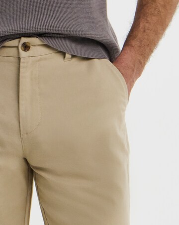 Straight Fit Linen Chino