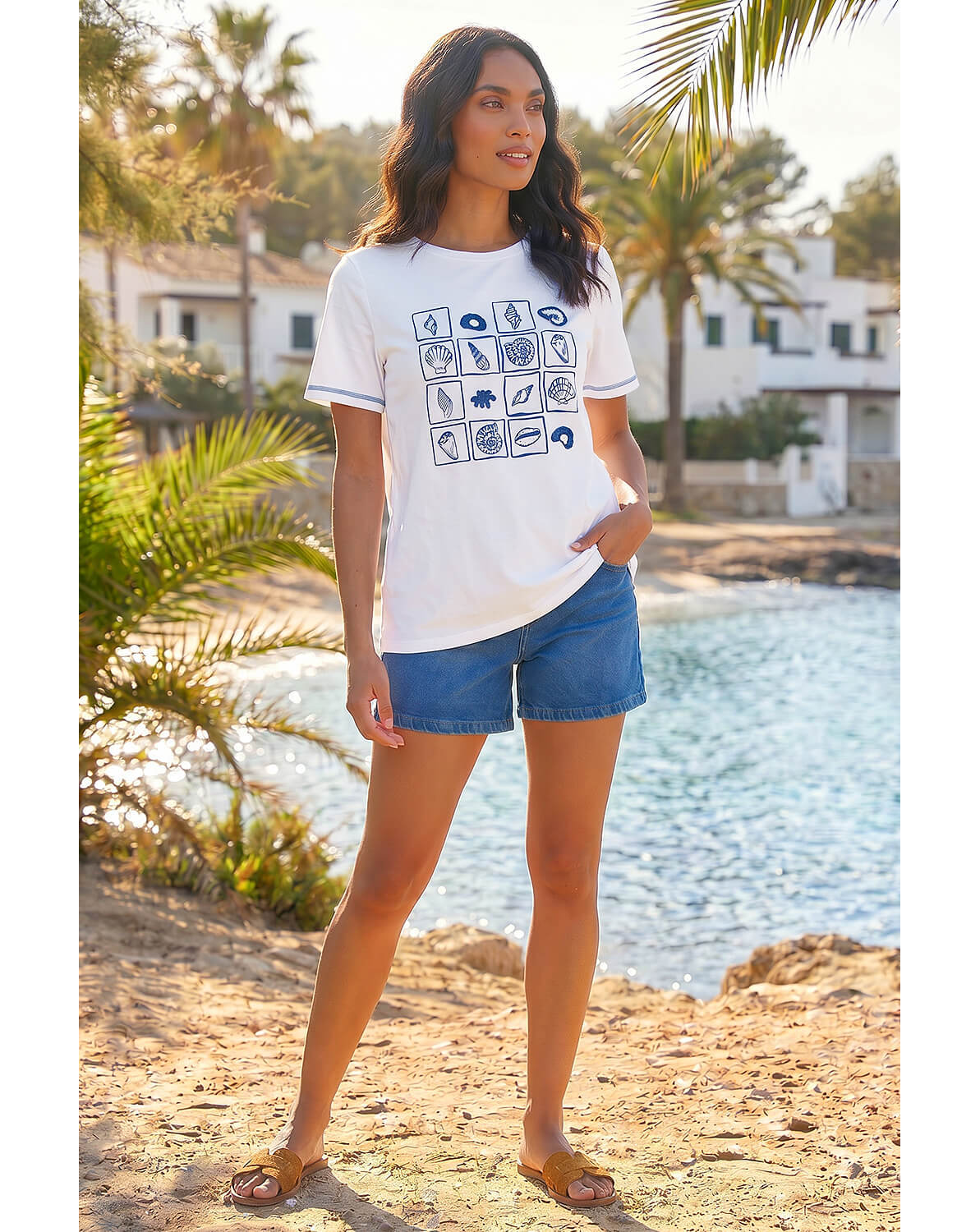 New In - Roman Textured Shell Print T-Shirt