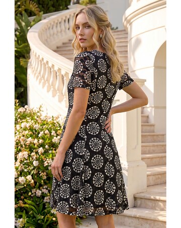 Roman Heart Circle Lace Stretch Dress