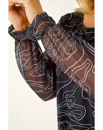 Roman Curve Swirl Print Stretch Top