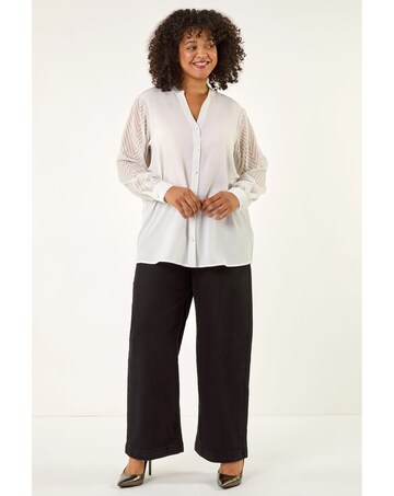 Roman Curve V-Neck Button Up Blouse