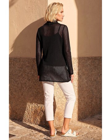 Roman Snit Textured Buttoned Top