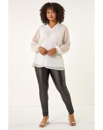 Roman Curve Textured V-Neck Top