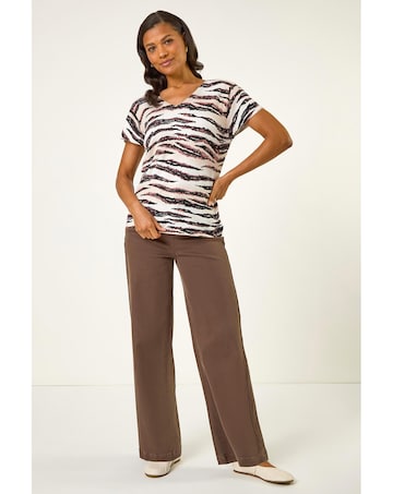 Roman Animal Embellished V-Neck Knit Top