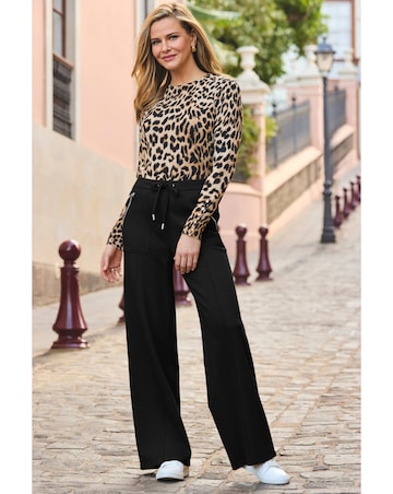 Sosandar Super Soft Wide Leg Trouser