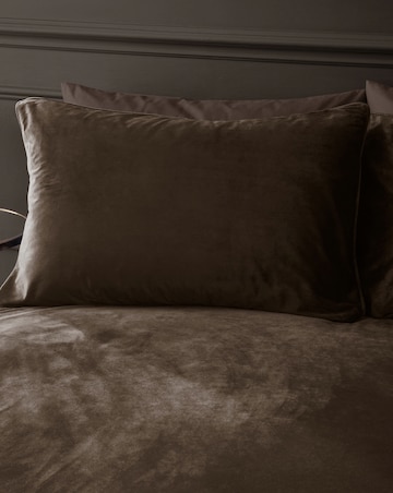 Catherine Lansfield Kingsley Matt Velvet Duvet Set