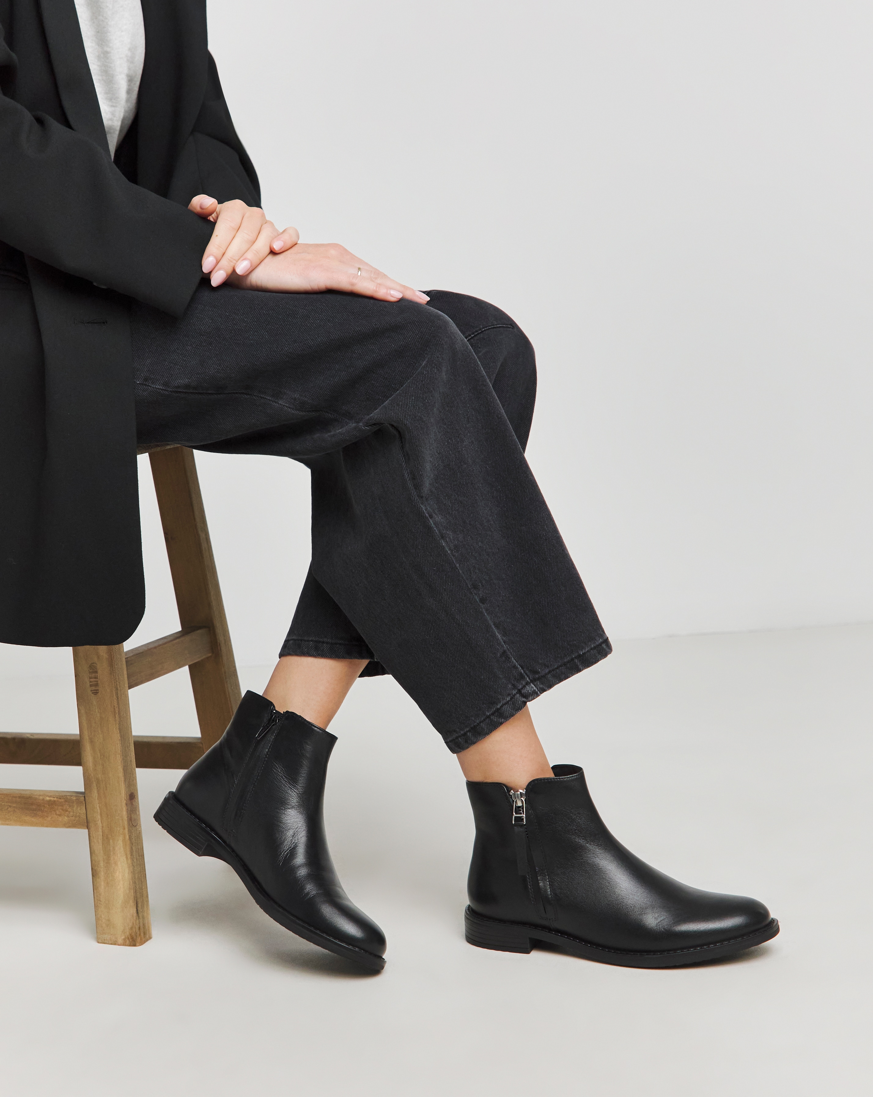 Leather Side Zip Boot E Fit