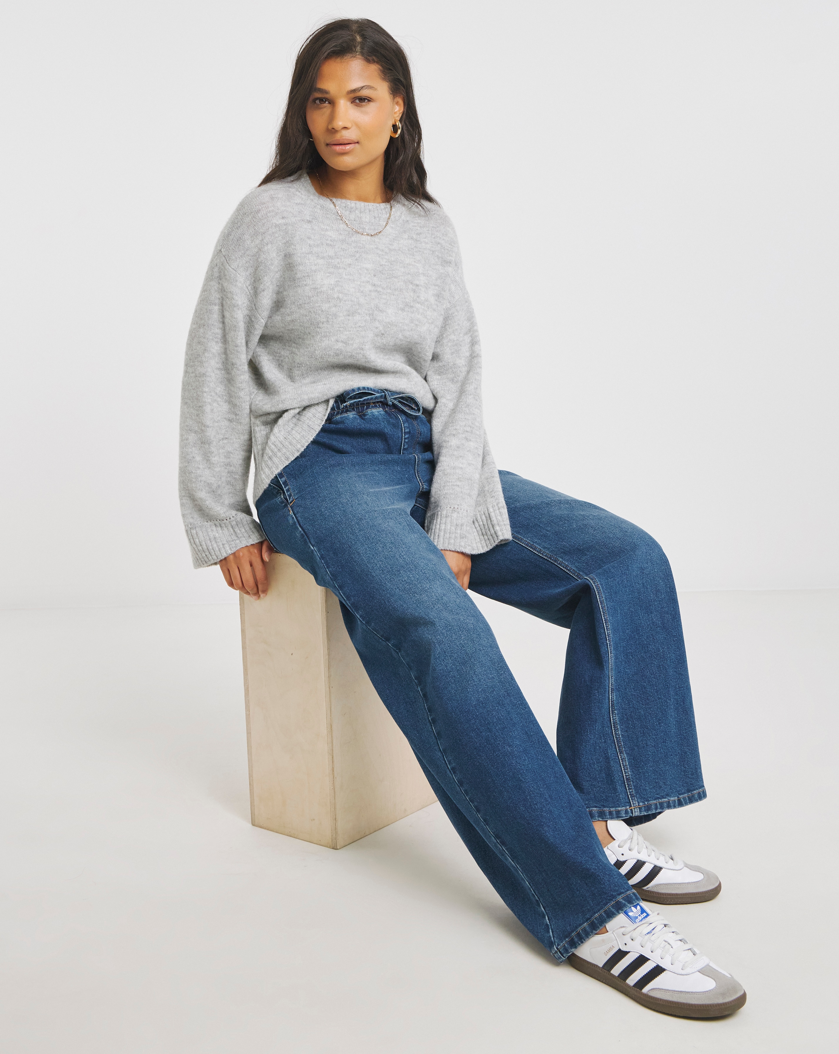 Mid Wash Tie Waist Jogger Jeans