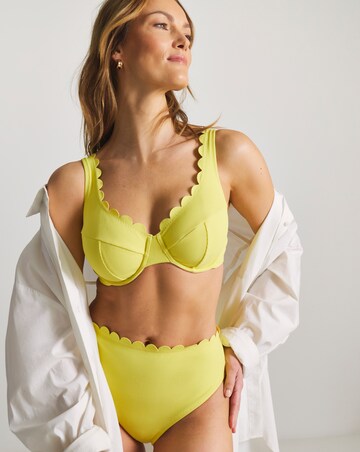 MAGISCULPT Scallop Bikini Bottoms