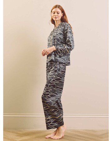Moving Cheetah Boxy Pyjama Set