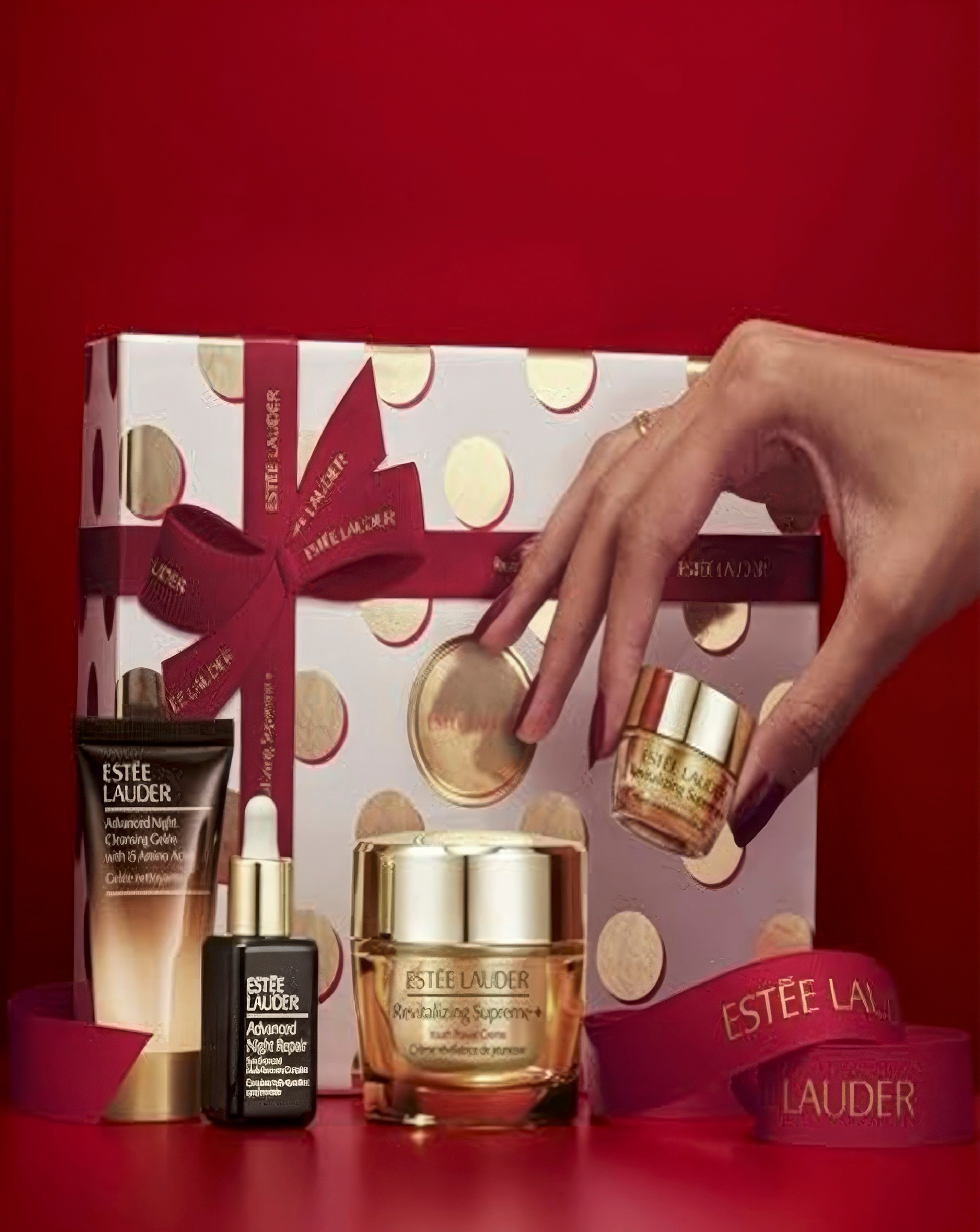 New In - Estee Lauder Skincare Gift Set