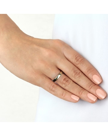 9ct Yellow Gold Court Ring