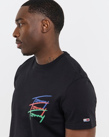 Tommy Jeans Back Print Twisted Signature T-Shirt - Black