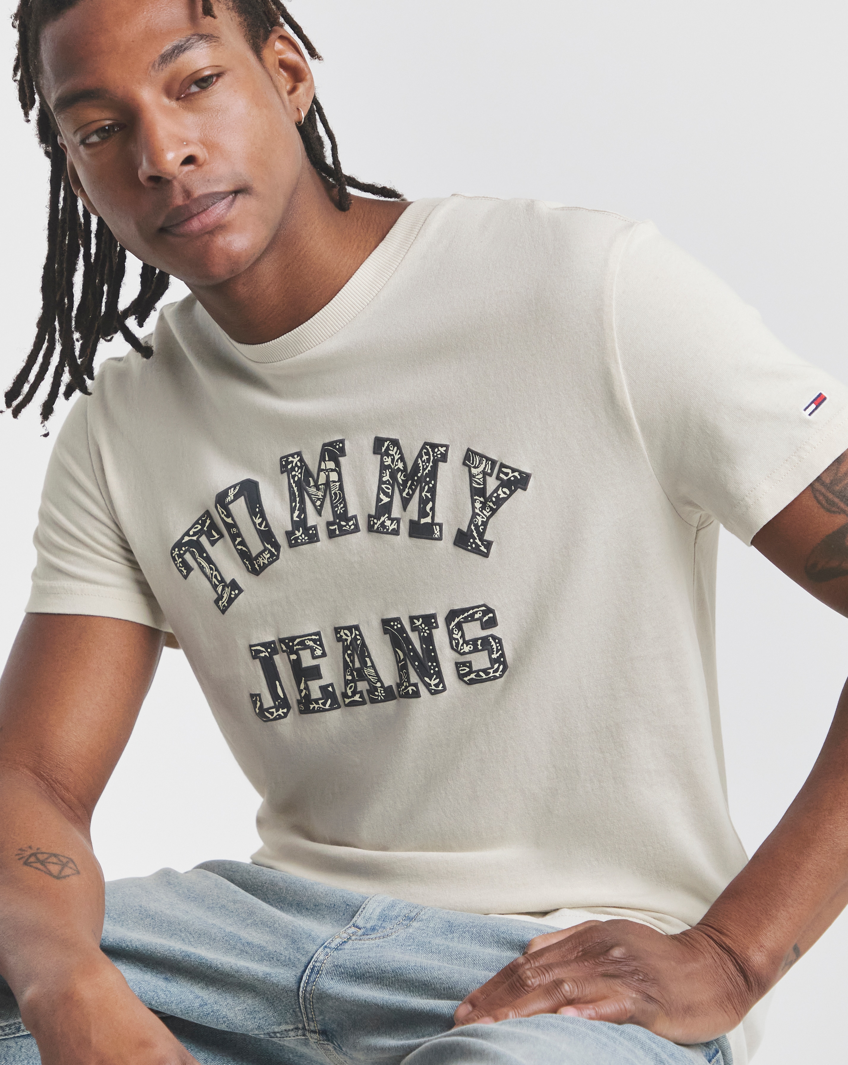 Tommy Jeans College Logo T-Shirt