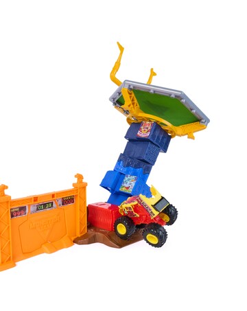 Monster Jam 1:64 Smash N Bash Playset