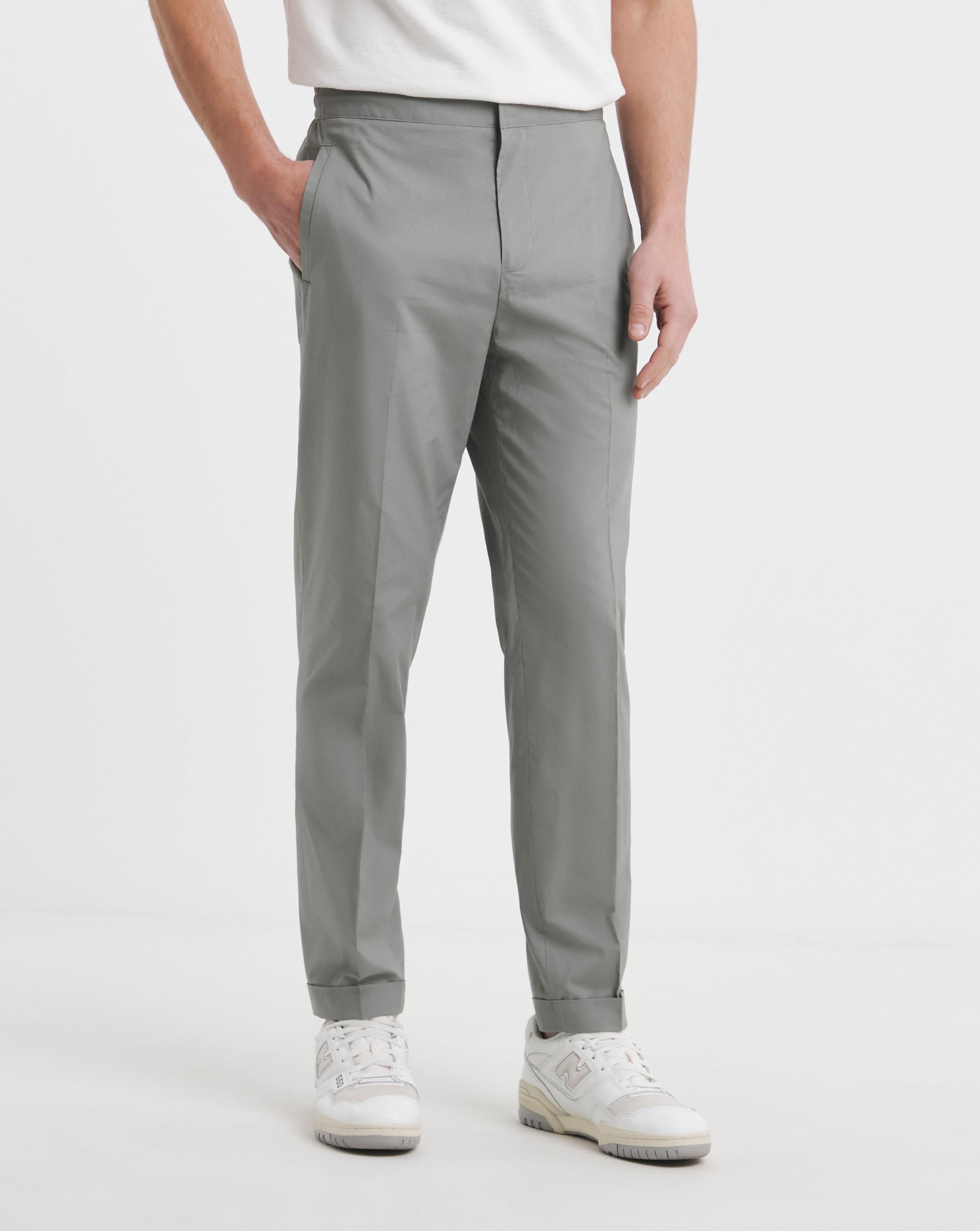 Lightweight Elasticated Tapered Trouser