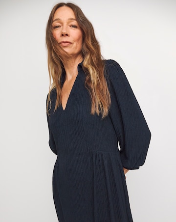 Textured Jersey Collared Midi Dress
