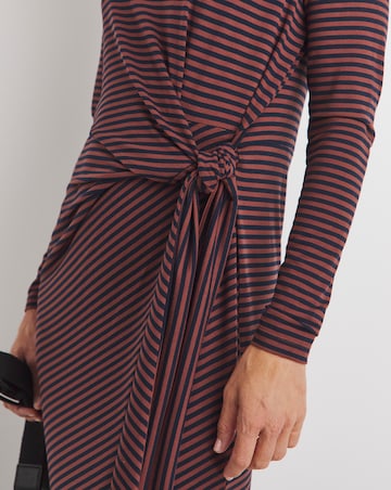 Long Sleeve Tie Waist Maxi Dress