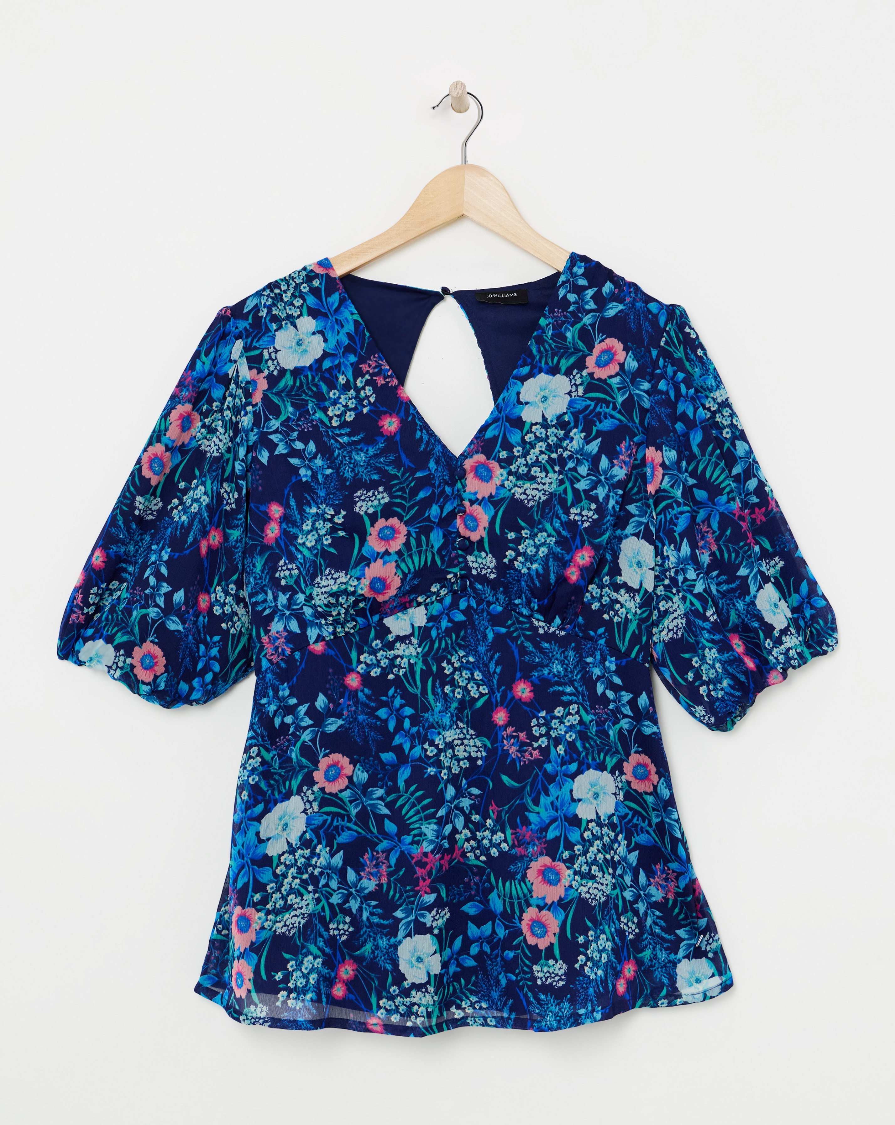 Tea Blouse With Exposed Back