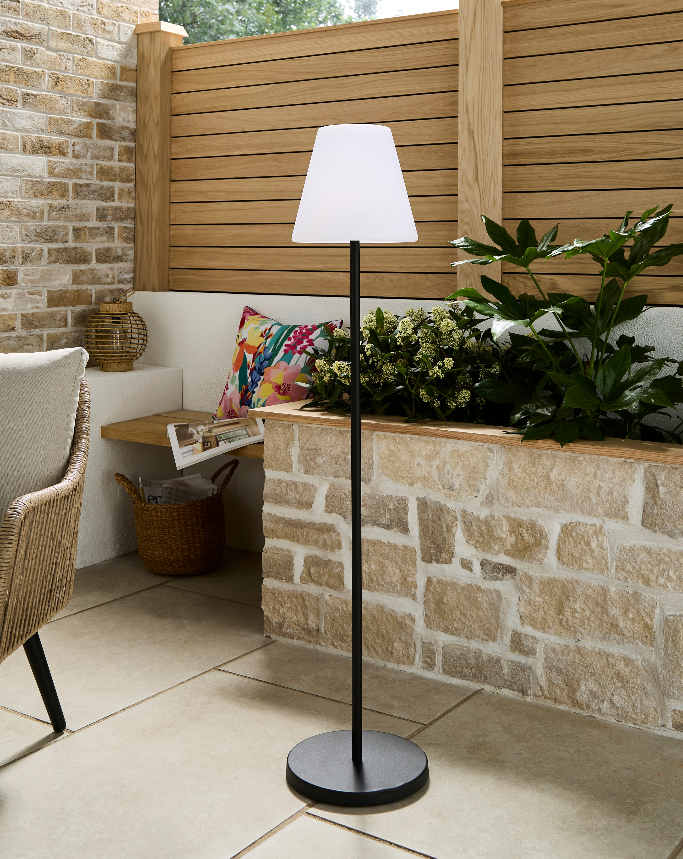 125cm Colour Changing Solar Lamp