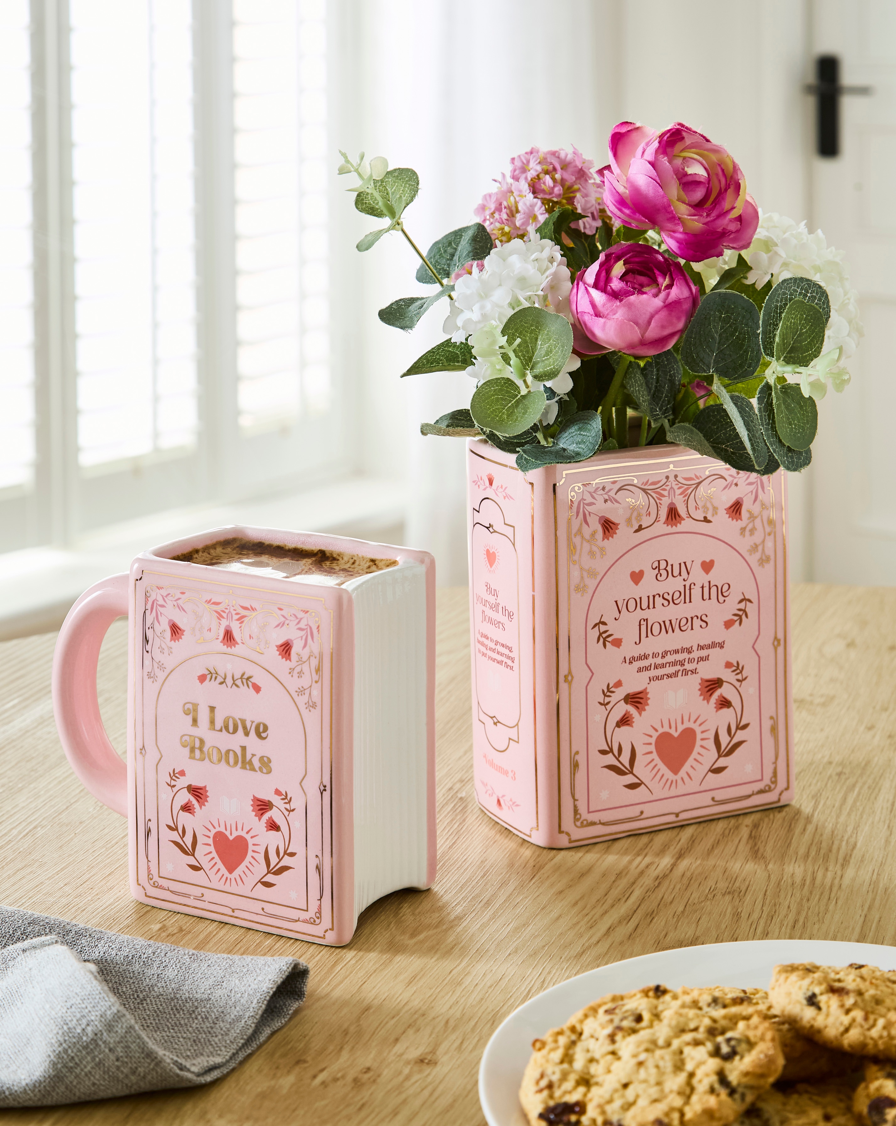 Green Book Mug and Pink Vase Set