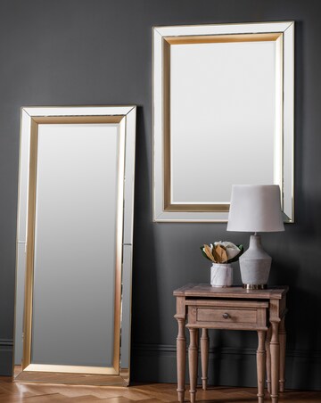 Gallery Phantom Leaner Mirror