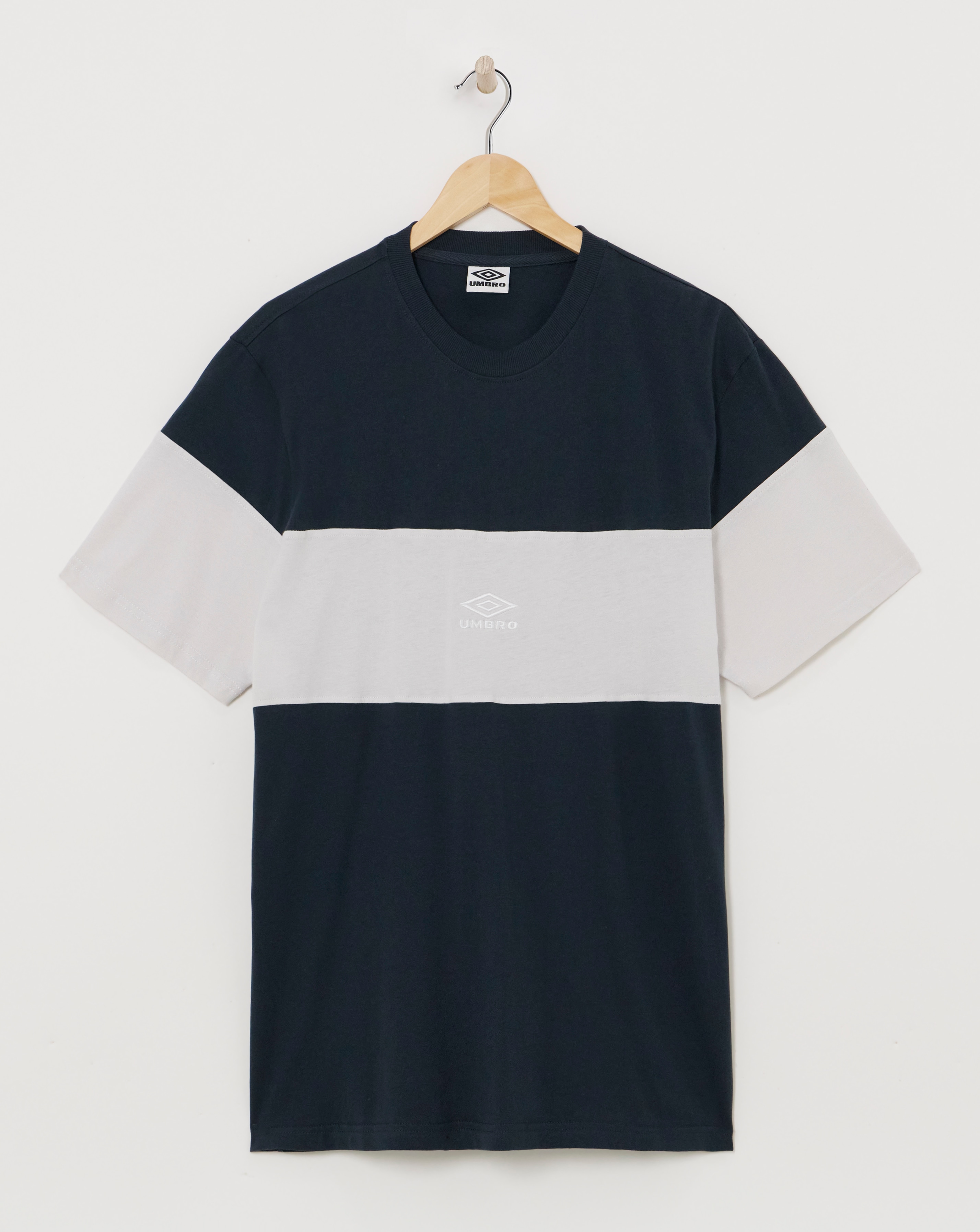 Umbro Sports Style Walkout T-Shirt