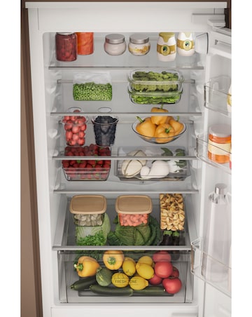 Hotpoint HTC18D011A1 Integrated 70/30 Fridge Freezer - White