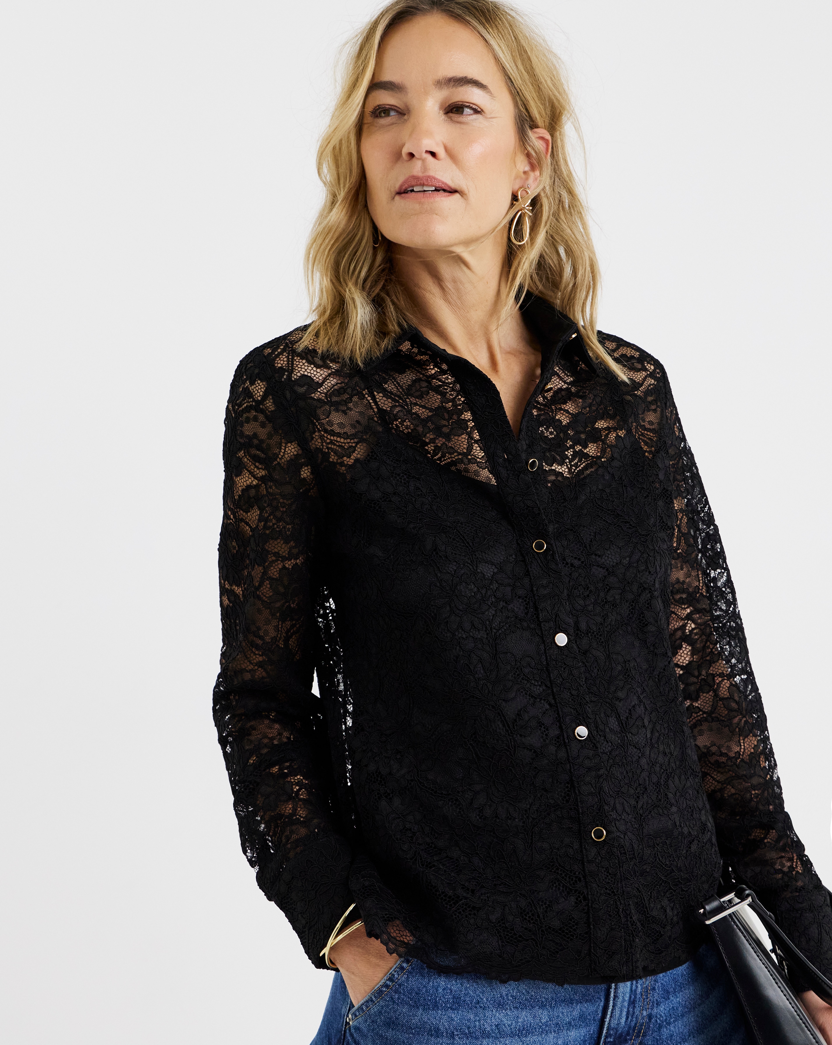 New In - Lace Scallop Hem Shirt