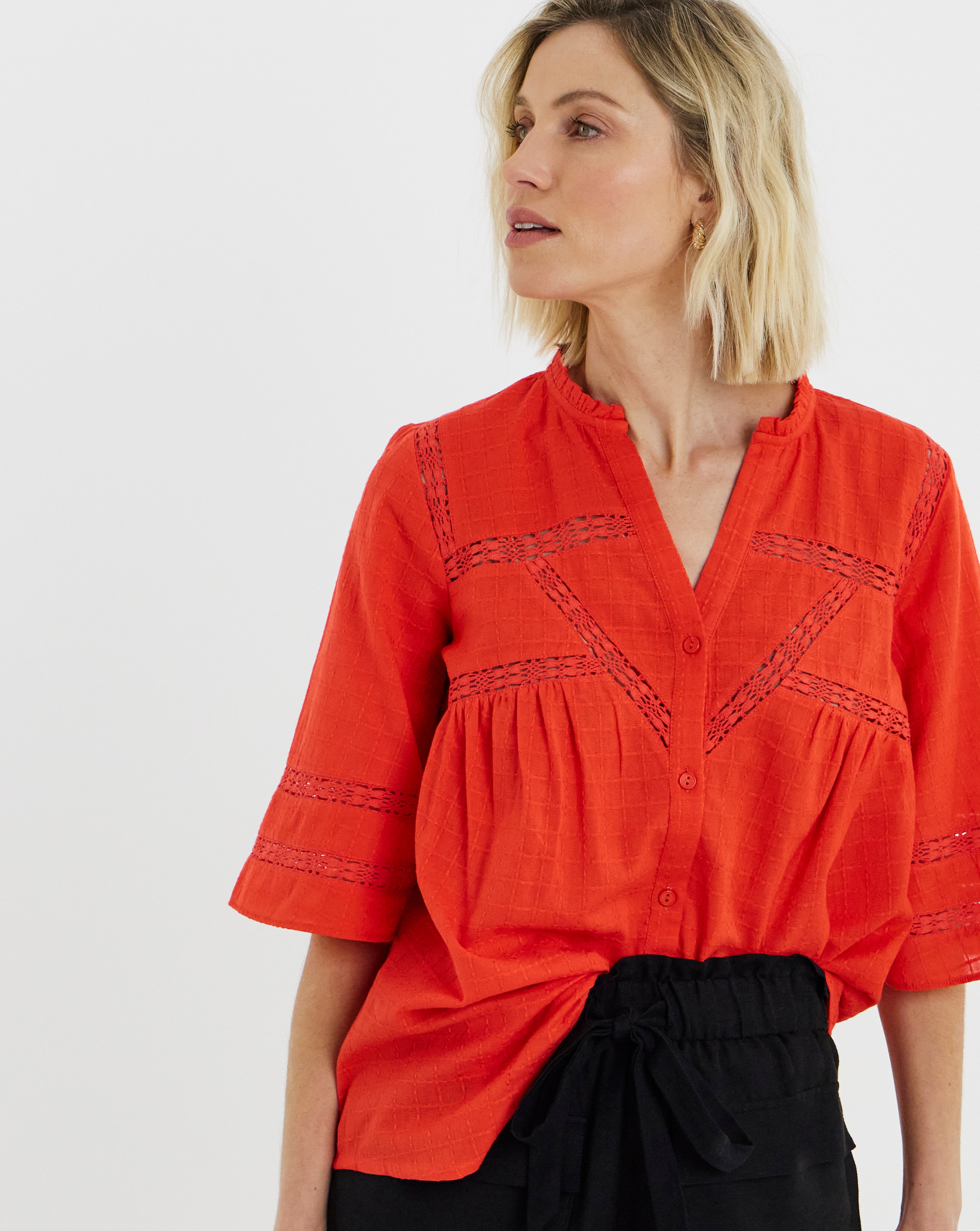 New In - Cotton Dobby Trim Blouse