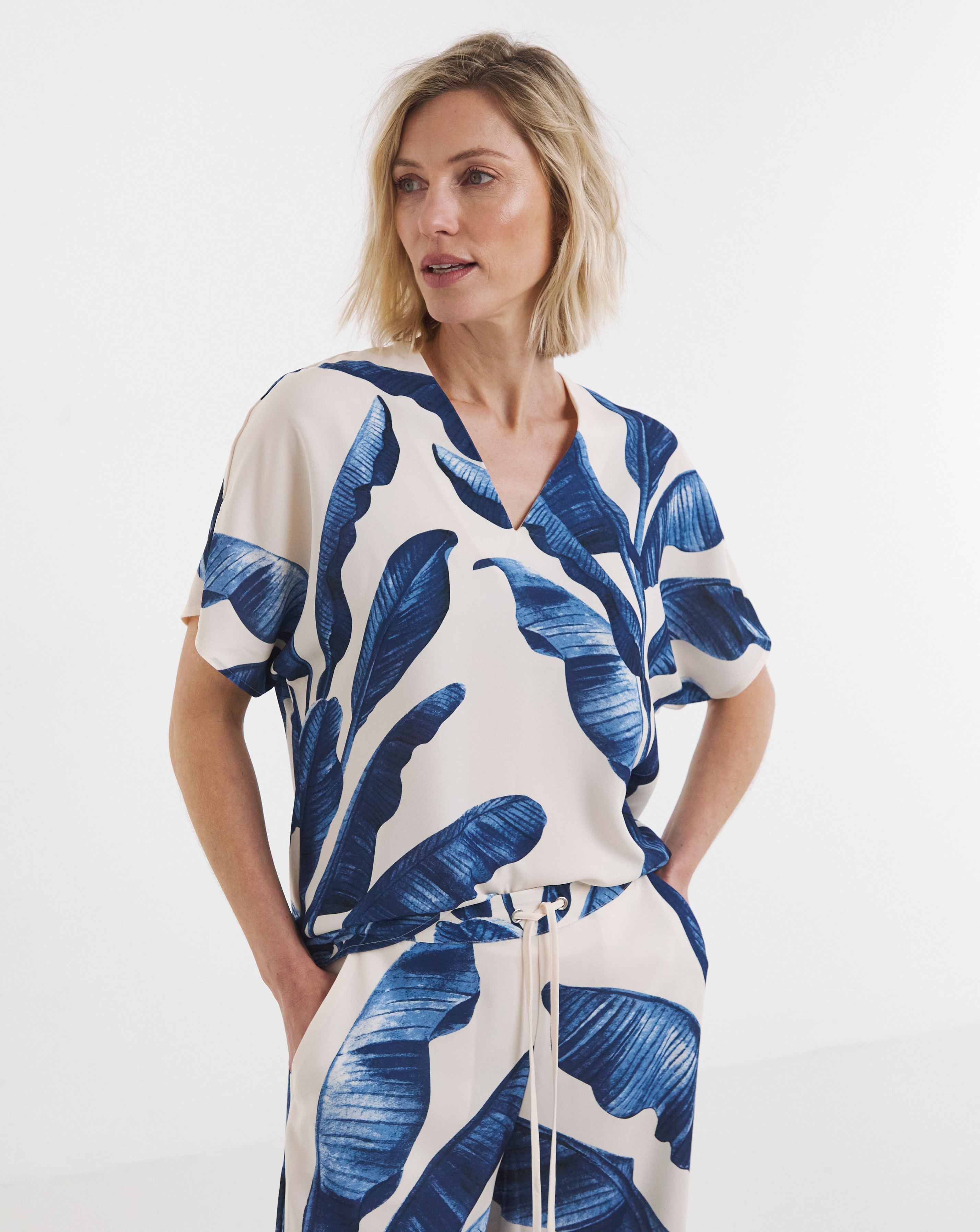 New In - Palm Print V Neck Tunic Top