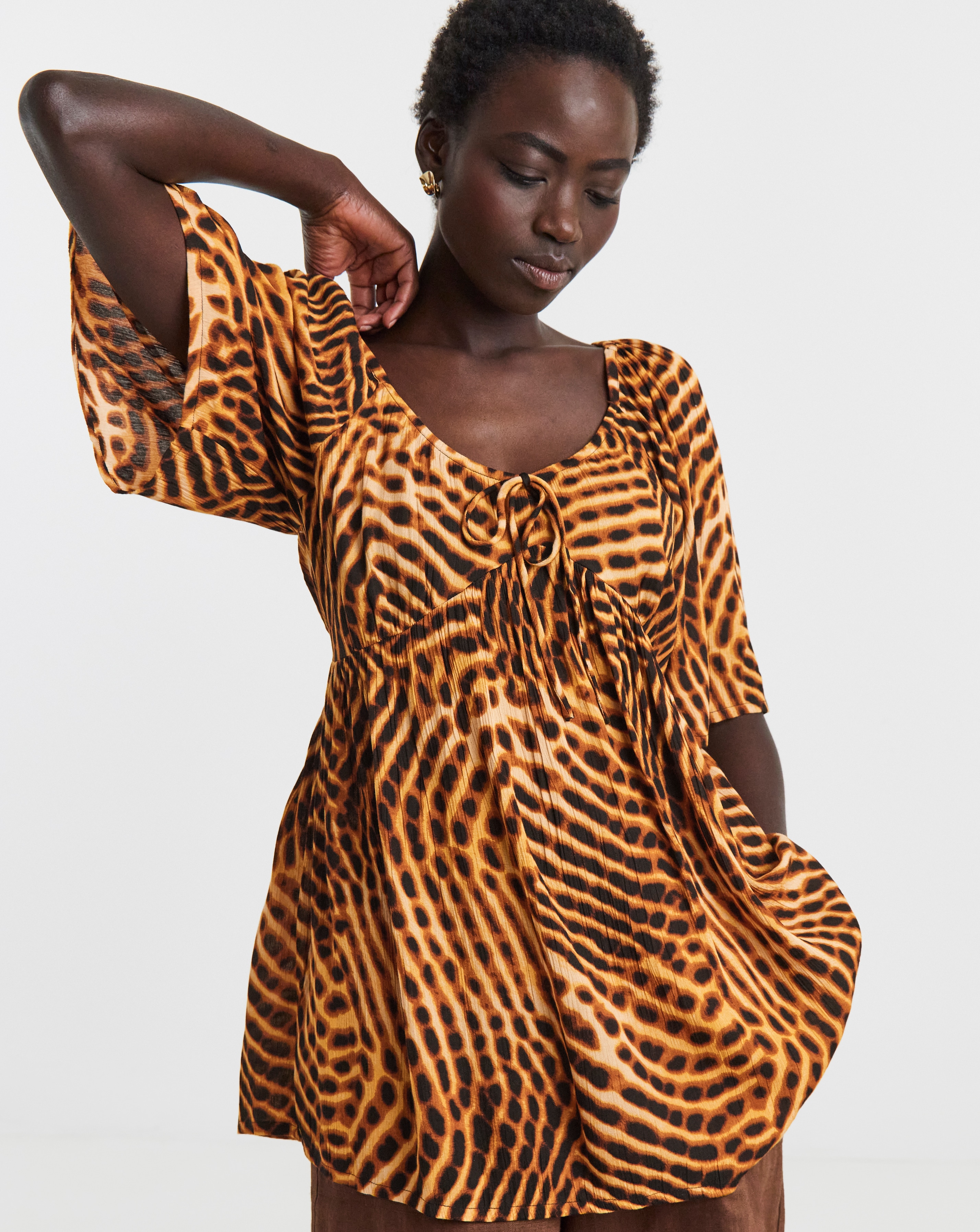 New In - Crinkle Tie Front Blouse