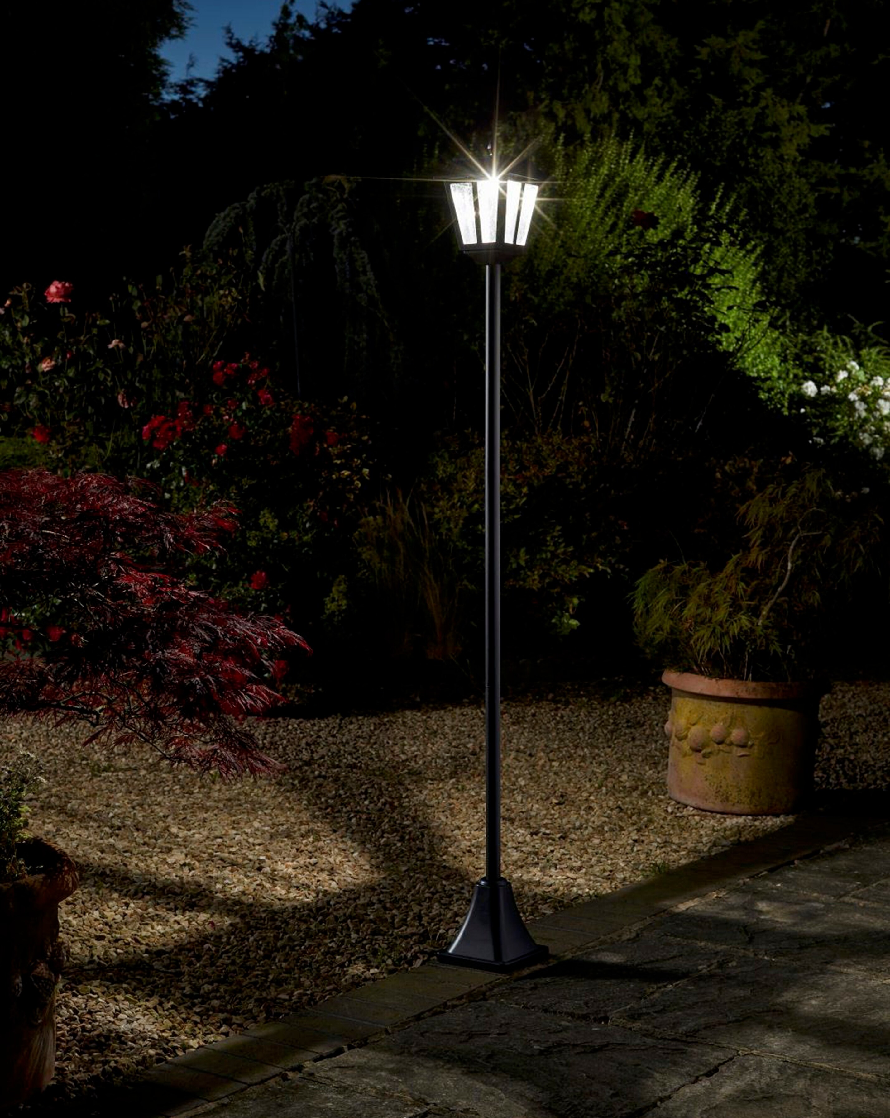 Smart Garden Whitehall 365 Lamp Post Ambrose Wilson