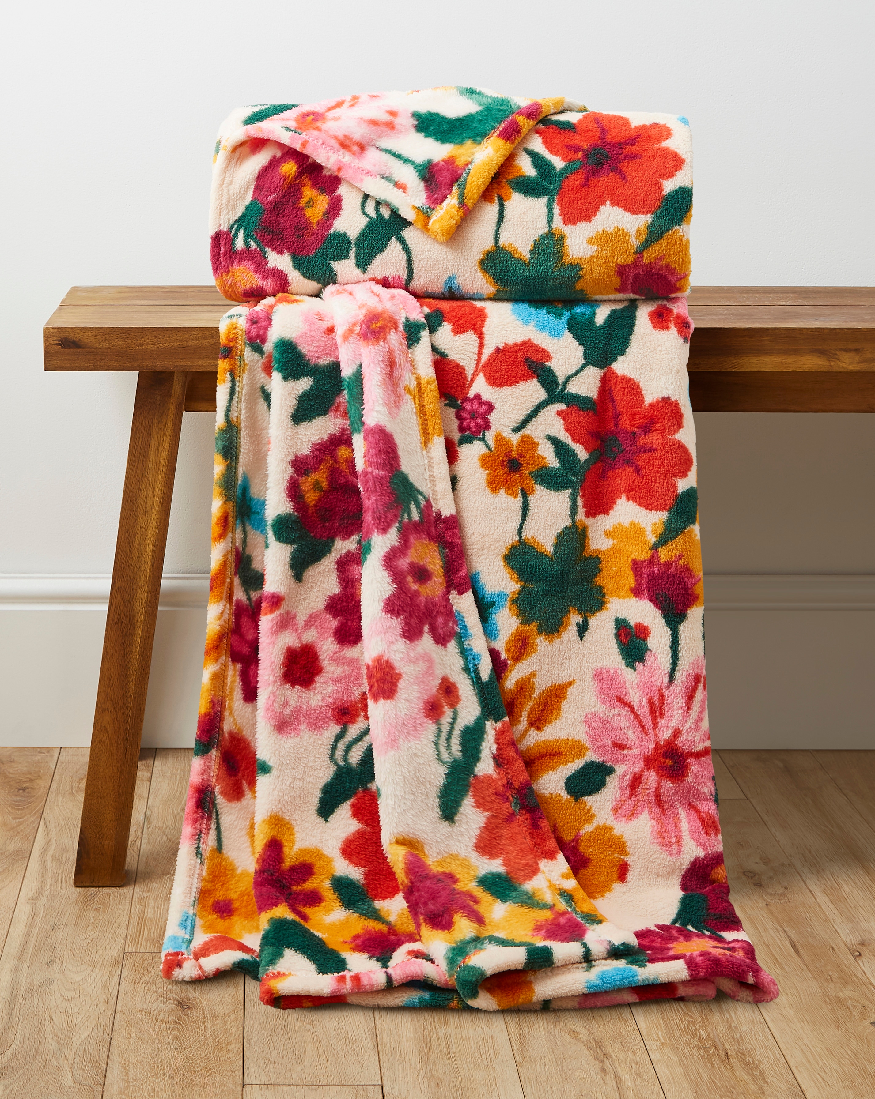 Gardenia Floral Printed Fleece Throw