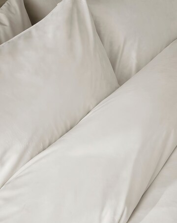 Catherine Lansfield Kingsley Matt Velvet Duvet Set