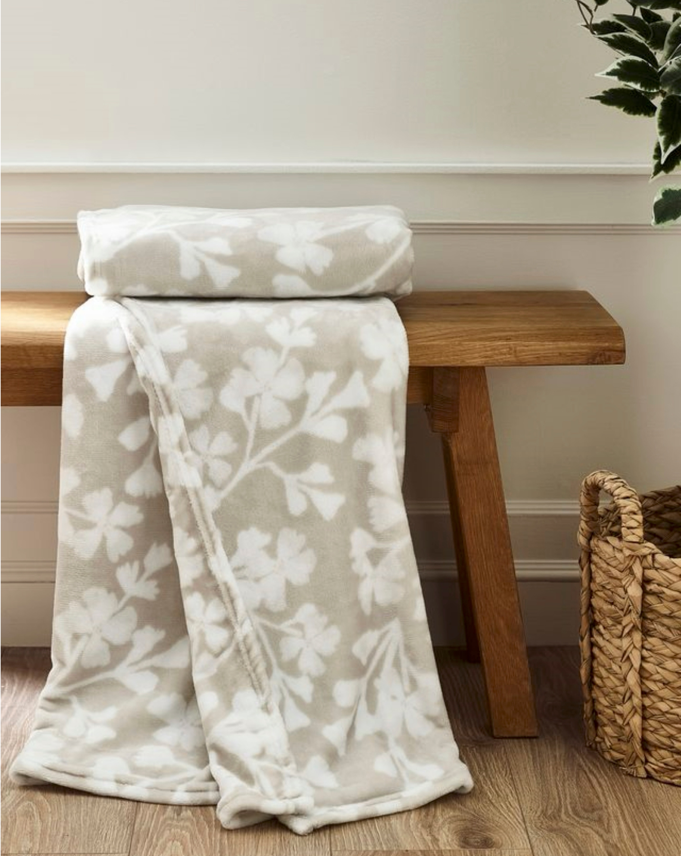 New In - Catherine Lansfield Brook Floral Throw
