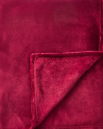 Plush Fleece Throw - Red