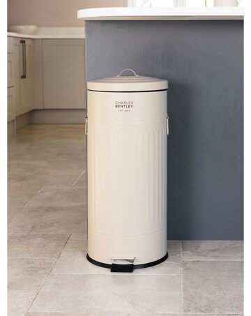 Charles Bentley 30L Round Retro Kitchen Pedal Bin