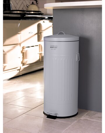 Charles Bentley 30L Round Retro Kitchen Pedal Bin