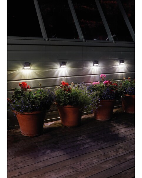 New In - Fence, Wall & Post 3L Light, 4 pack