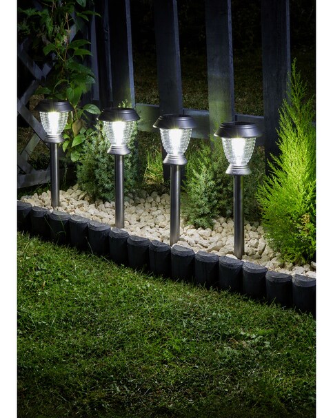 New In - Triton 365 10L Stake Light, 4pack