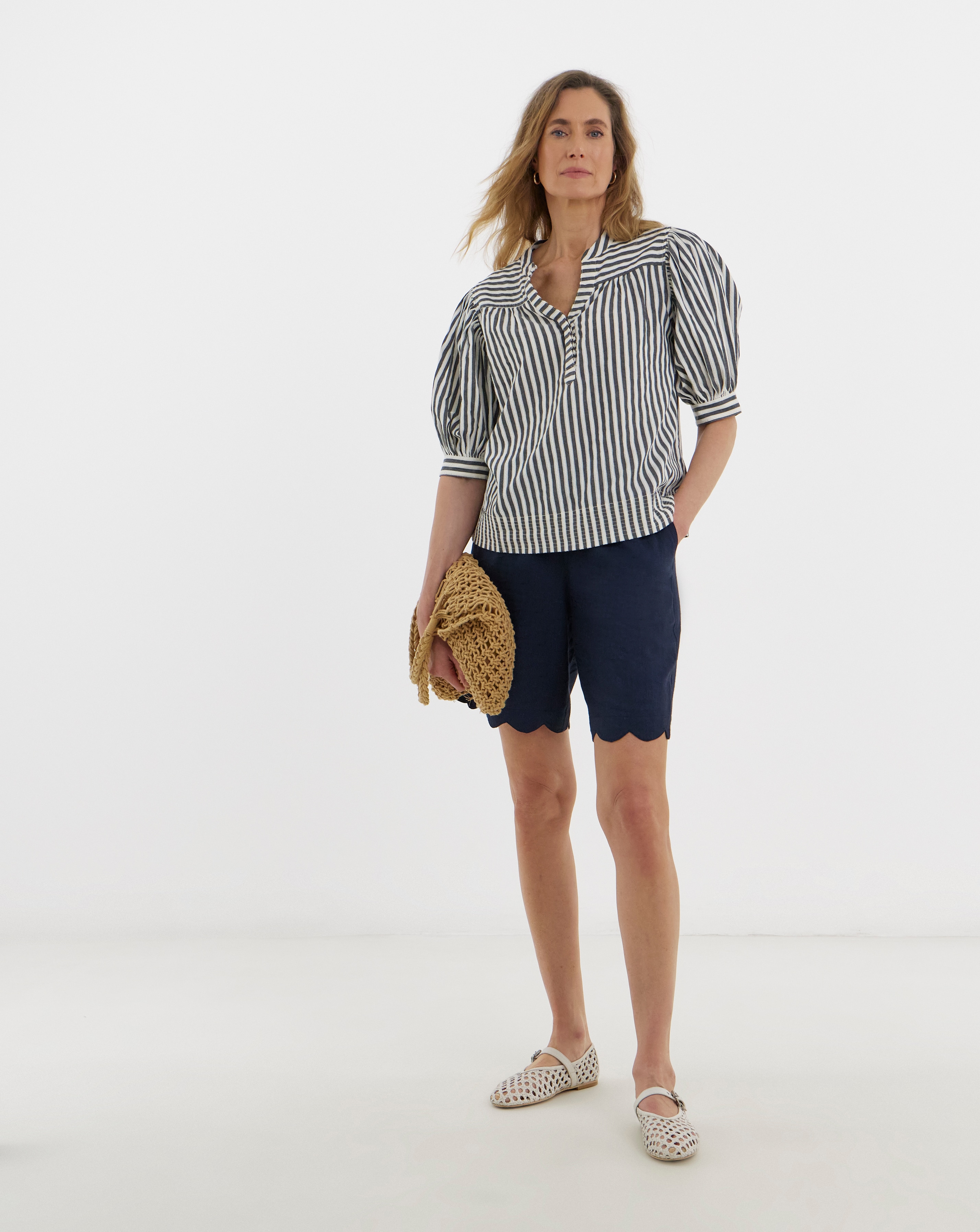 Scallop Edge Linen Mix Short