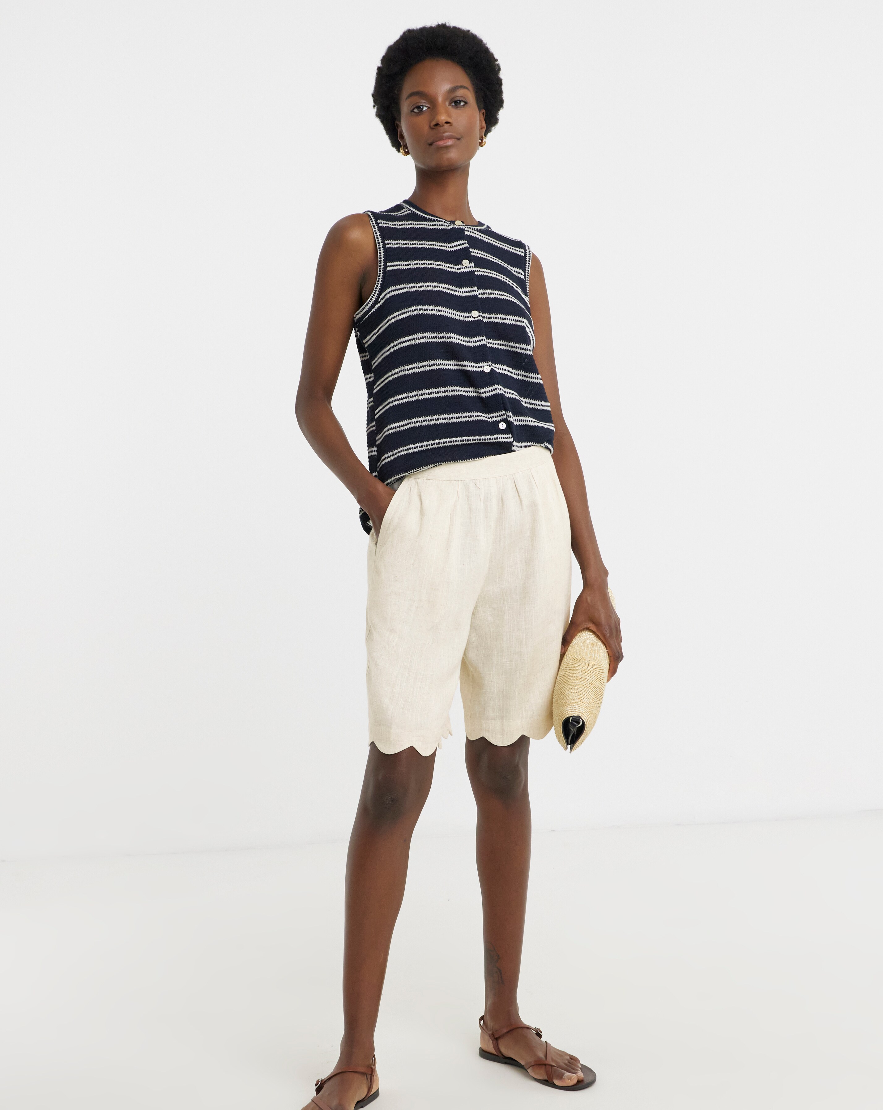 New In - Scallop Edge Linen Mix Short