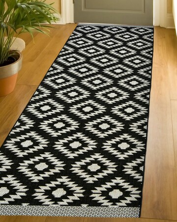 Geo Indoor/Outdoor Runner